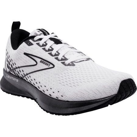 Brooks Levitate 5 120357 1B121 Front scaled